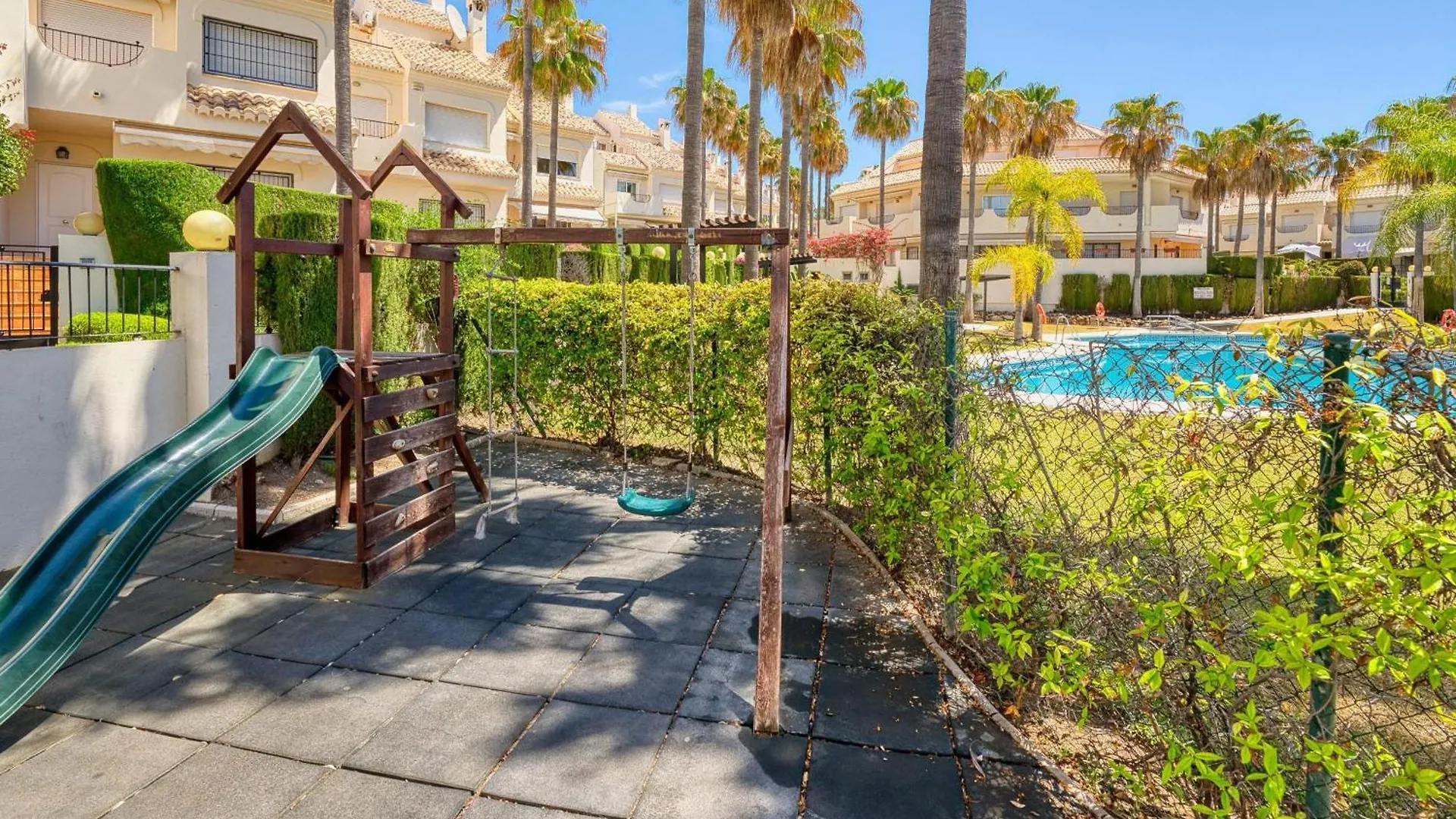 Holiday home 1107 Marbella Beach Front House