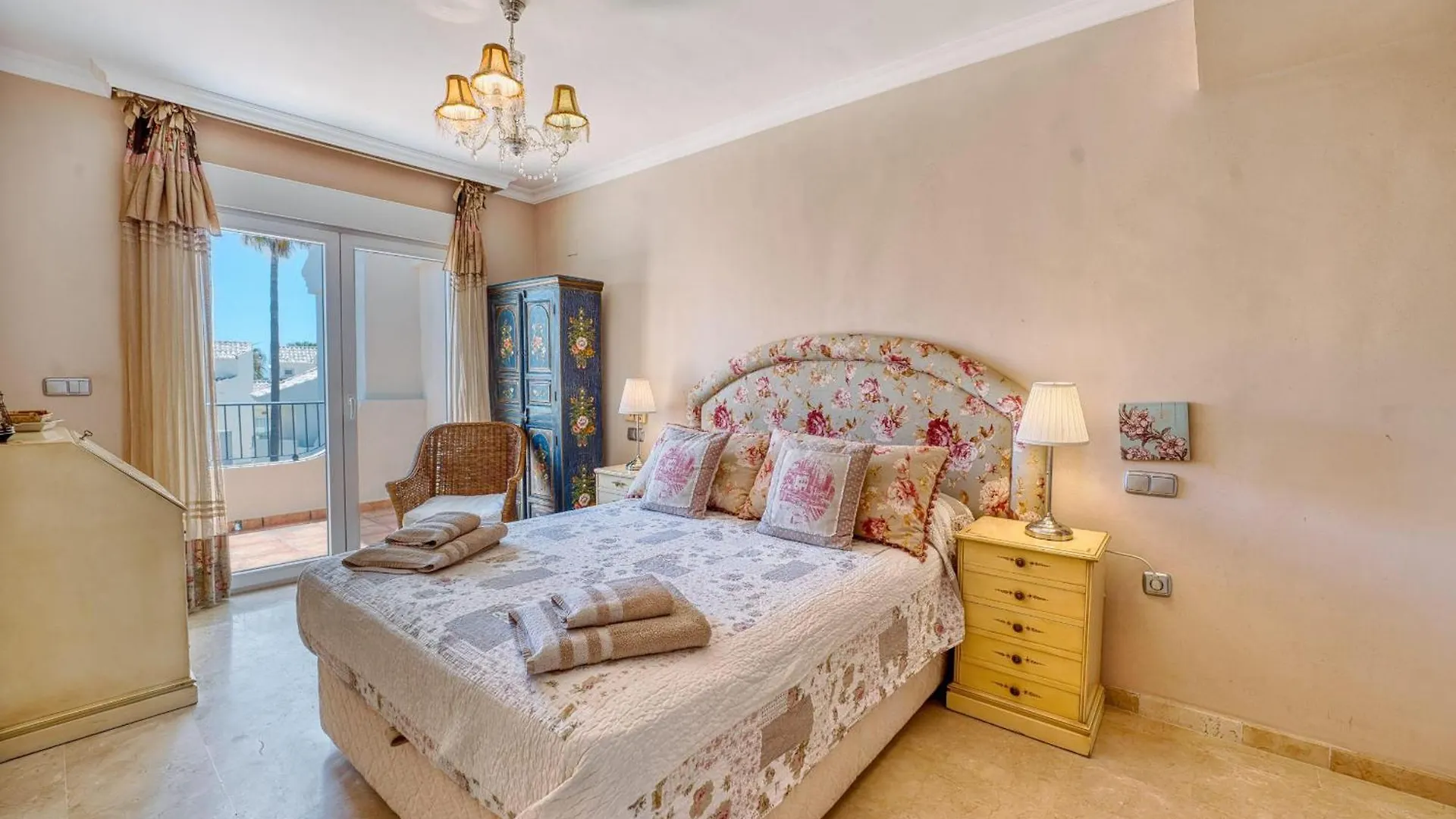 1107 Marbella Beach Front House Spain